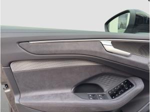 Audi A6 Avant e-hybrid quattro S tronic