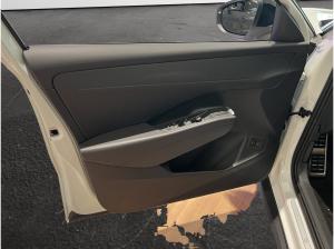 Volkswagen T-Roc 1.5 eTSI DSG R-Line