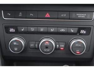 Seat Ateca 1.5 TSI DSG Road Edition AHK KAMERA NAVI EL.HECK ACC GRA 17