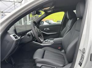 BMW 320 320i Touring M-SPORT INNOV. ACC, AHK, PANO. UVM.