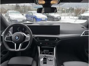 BMW 320 320i Touring M-SPORT INNOV. ACC, AHK, PANO. UVM.