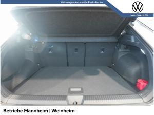 Volkswagen T-Roc R-Line 1.5 l eTSI DSG Navi LED DAB APP