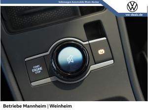 Volkswagen T-Roc R-Line 1.5 l eTSI DSG Navi LED DAB APP