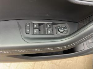 Volkswagen Touareg R-Line 3.0 V6 TDI 4M AHK/LM22"/PANO/HUD