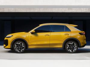 Volkswagen T-Roc R-Line 1.5 eTSI DSG 377 R-KAMERA NAVI