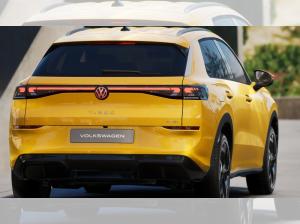 Volkswagen T-Roc R-Line 1.5 eTSI DSG 377 R-KAMERA NAVI
