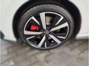 Volkswagen Golf VIII GTE 1.5 TSI DSG eHybrid BLACKSTYLE HUD