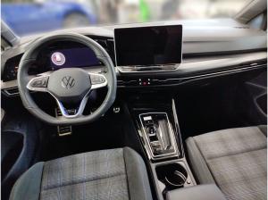 Volkswagen Golf VIII GTE 1.5 TSI DSG eHybrid BLACKSTYLE HUD