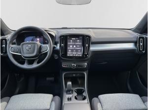 Volvo XC40 B3 Benzin Core 19'' ACC LED Rückfahrkam. DAB SHZ LenkradHZG