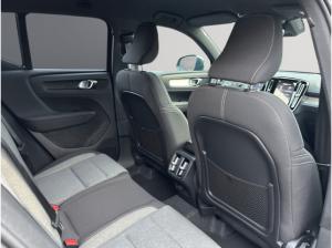 Volvo XC40 B3 Benzin Core 19'' ACC LED Rückfahrkam. DAB SHZ LenkradHZG