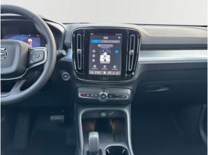 Volvo XC40 B3 Benzin Core 19'' ACC LED Rückfahrkam. DAB SHZ LenkradHZG