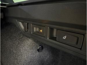 Skoda Octavia Combi 2.0 TDI DSG Sportline *CANTON*AHK*