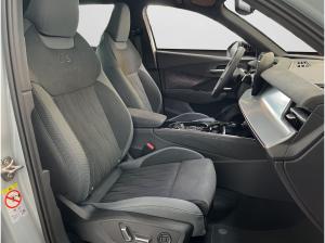 Audi Q3 S tronic Tech pro, Assistenzsysteme, MMI experience pro, Pano-SD, Matrix LED