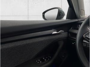 Skoda Superb Combi Selection 2.0 TDI PANO MATRIX NAVI JAHRESWAGEN