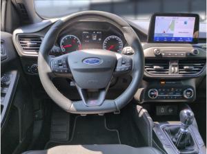 Ford Focus 2.3 EcoBoost ST 5-türig Bluetooth Navi LED