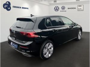 Volkswagen Golf VIII 1.5 eTSI DSG Style AHK+NAV+HUD+KESSY++