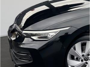 Volkswagen Golf VIII 1.5 eTSI DSG Style AHK+NAV+HUD+KESSY++