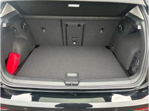 Volkswagen Golf VIII 1.5 eTSI DSG Style AHK+NAV+HUD+KESSY++