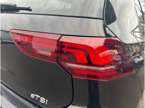 Volkswagen Golf VIII 1.5 eTSI DSG Style AHK+NAV+HUD+KESSY++