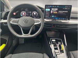Volkswagen Golf VIII 1.5 eTSI DSG Style AHK+NAV+HUD+KESSY++