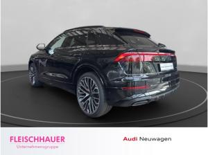 Audi Q8 SUV 3.0 TDI quattro S line HUD STAND-HZG AHK PANO