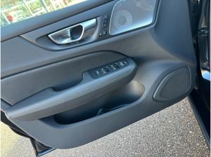 Volvo V60 T6 Twin Engine AWD Ultra Dark Plug-In