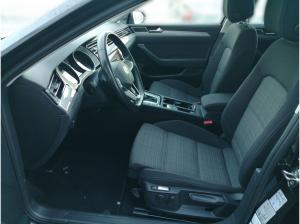 Volkswagen Passat Variant Business 2.0 TDI DSG / Navi, LED