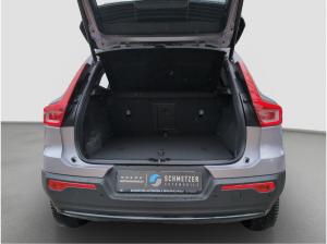 Volvo XC40 XC40+B3+PlusDark+E-Sitze+BLIS+19"GJR+R-Kamera+++