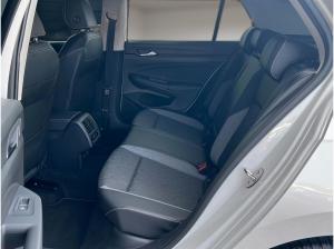 Volkswagen Golf 8 / 2.0 TDI DSG FACELIFT GOAL AHK IQ.LIGHT