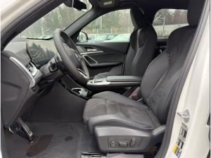 BMW iX1 eDrive20 M-PRO / 0,25% Versteuerung / SOFORT ZUSCHLAGEN