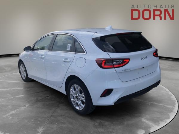 Kia Ceed Ultimate Edition 1.0T 48V DCT Kamera Navi