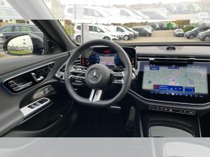 Mercedes-Benz E 300 de 4M T AMG+Night+Luft+20"+Softcl+SuperScr