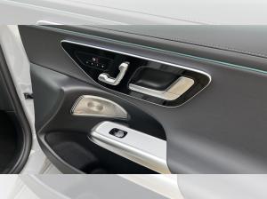 Mercedes-Benz E 300 de 4M T AMG+Night+Luft+20"+Softcl+SuperScr