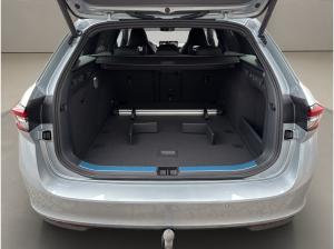 Skoda Superb Combi 2.0 TDI Sportline SOFORT VERFÜGBAR! DCC ACC AHK AUT