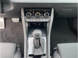 Skoda Karoq Sportline 1,5 TSI DSG SOFORT VERFÜGBAR! DCC ACC AHK Kamera Navi LED LM