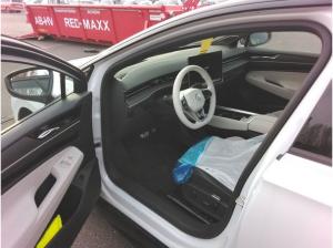 Volkswagen ID.7 Pro - Black-Style Interieur und Exterieur Paket Plus