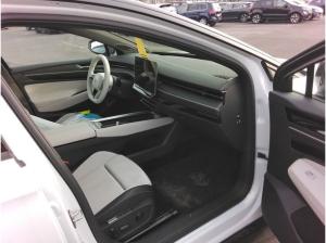 Volkswagen ID.7 Pro - Black-Style Interieur und Exterieur Paket Plus