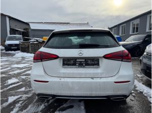 Mercedes-Benz A 250 PROGRESSIVE (224 PS) /AUTOMATIK/ALLWETTER/AHK/PDC/KLIMA/SHZ UVM.