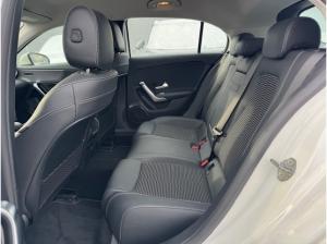 Mercedes-Benz A 250 PROGRESSIVE (224 PS) /AUTOMATIK/ALLWETTER/AHK/PDC/KLIMA/SHZ UVM.