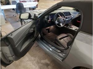 BMW Z4 sDr. 30i  LC Prpf., HuD, Dr. Ass., Parkass., Keyless, Memory, uvm.