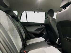 Skoda Octavia Combi Selection 2.0 TDI MATRIC ACC NAVI JAHRESWAGEN