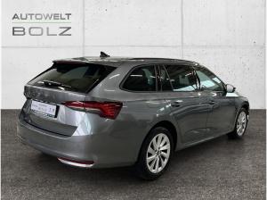Skoda Octavia Combi Selection 2.0 TDI NAVI AHK HUD LED 360° JAHRESWAGEN