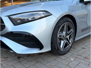 Mercedes-Benz A 200 Limousine AMG Distronic Multibeam Panorama