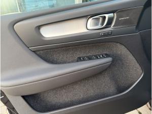 Volvo XC40 B3 B DKG Ultra Black Edition+AHZV+LichtPak