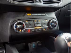 Ford Focus ST LINE inkl. WKR PDC SHZ KAMERA NAVI LED