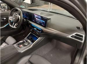 BMW 330 i xDrive M Sportpaket verf. ab 03/2026*Glasdach*ACC*360 Kamera* uvm.
