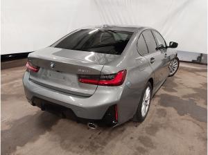 BMW 330 i xDrive M Sportpaket verf. ab 03/2026*Glasdach*ACC*360 Kamera* uvm.
