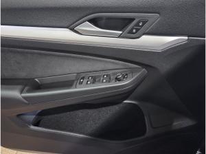 Volkswagen Golf VIII 1.5 eTSI Life DSG Ganzjahresreifen Navi