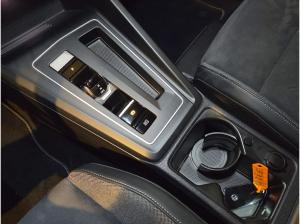 Volkswagen Golf VIII 1.5 eTSI Life DSG Ganzjahresreifen Navi