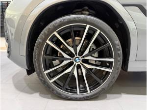 BMW X6 xDrive30d 22 LM+PANODACH+HEAD-UP+AHK+AUTOBAHN A.+ST.HEIZUNG+360°.K+